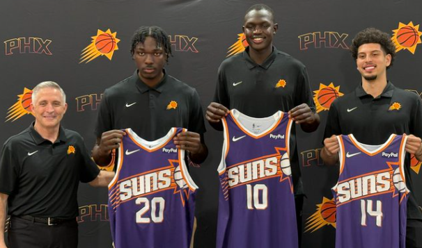 马鲁阿奇选择太阳10号球衣，弗莱明和布雷亚分别选择20号和14号球衣