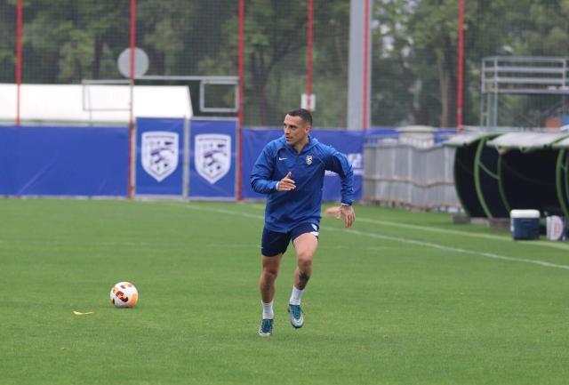 半岛体育在线-罗马尼亚名记：我们还需斯坦丘吗？K联射手王是表率