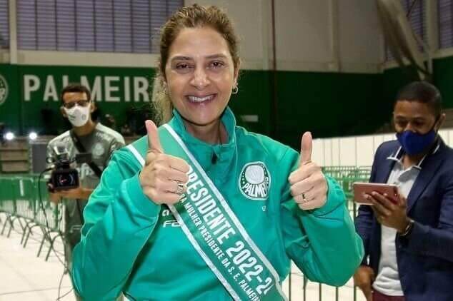 半岛体育-一分钱也是爱 巴西众球迷转钱给主席 要求买前锋！