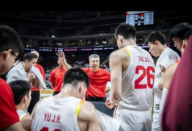 半岛体育APP-随着一场7分险胜！中国男篮打败中国台北，赵睿12分，朱俊龙19分